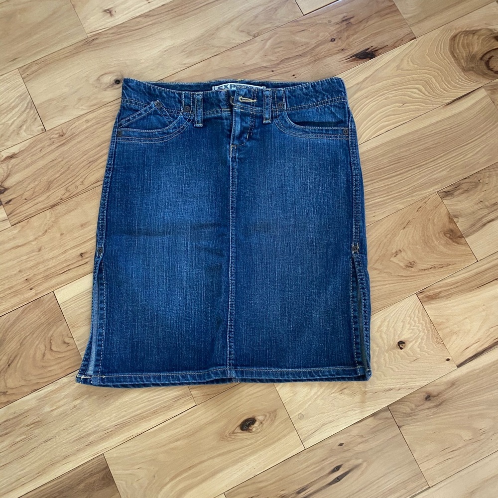 Last chance.  Express jean pencil skirt, 0